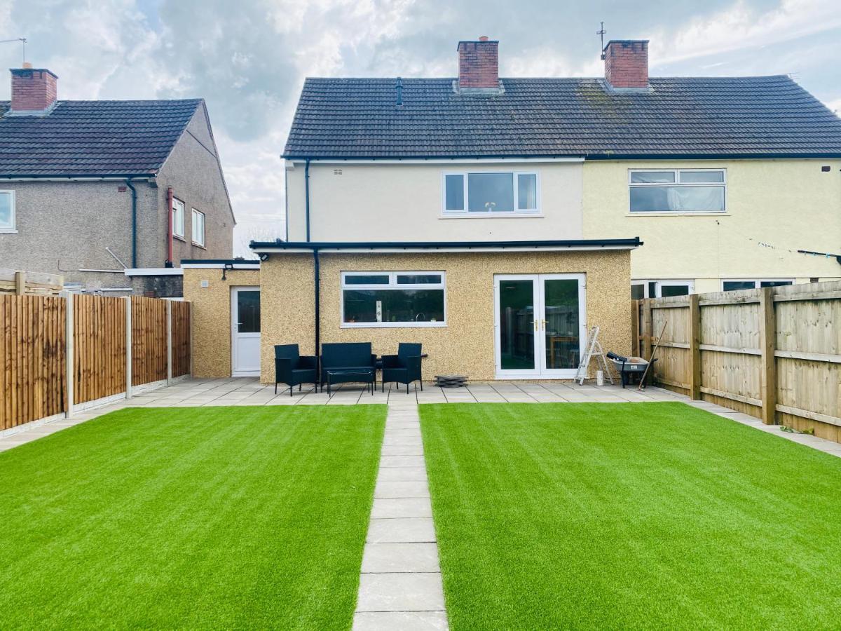 Modern Family Home With Off-Road Parking Cardiff Ngoại thất bức ảnh