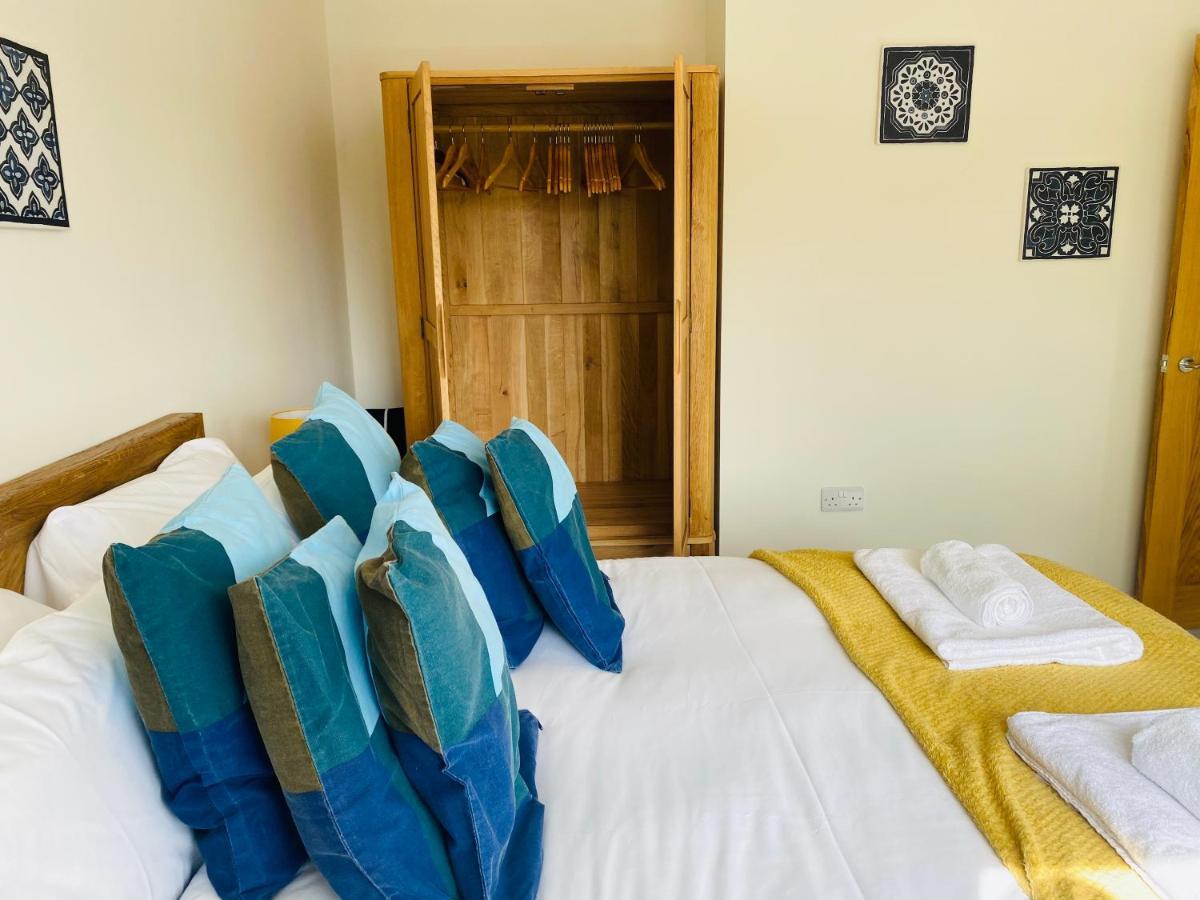 Modern Family Home With Off-Road Parking Cardiff Ngoại thất bức ảnh